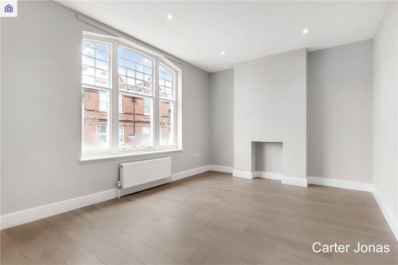 1 bedroom flat, Barnes High Street, London SW13