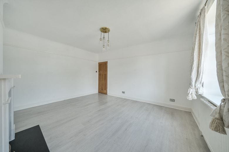 2 bedroom flat, London Road, Kingston upon Thames KT2 - Available
