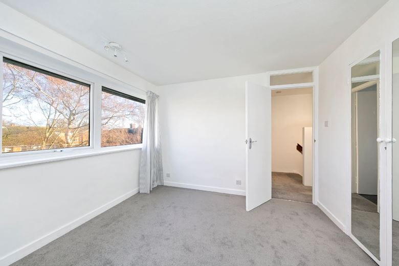 4 bedroom house, Kingfisher Drive, Richmond TW10