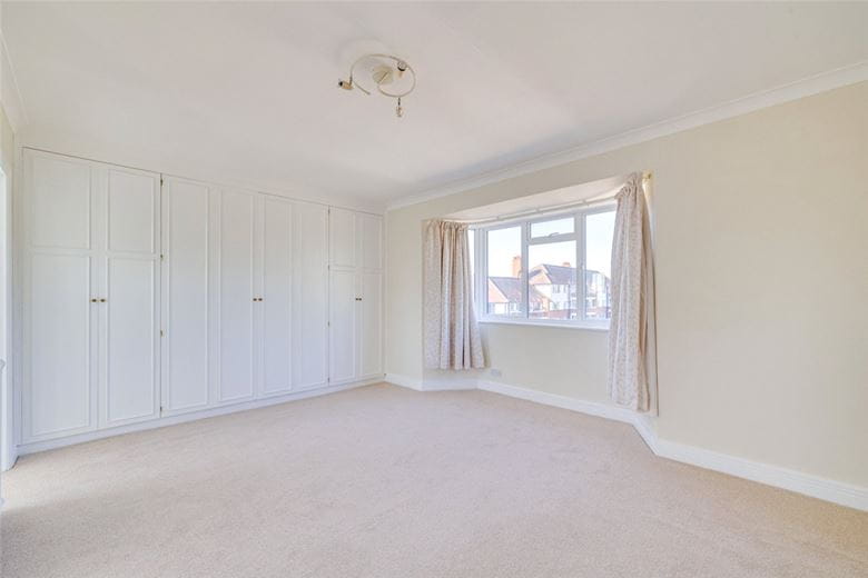 1 bedroom flat, St Leonards Court, St Leonards Road SW14