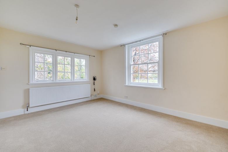  bedroom house, Kew Green, Richmond TW9 - Available