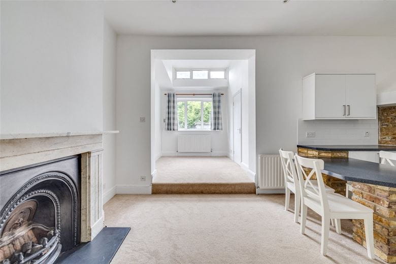 2 bedroom flat, Rosemary Lane, London SW14 - Under Offer