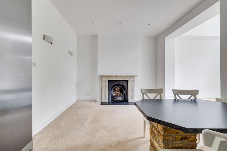 2 bedroom flat, Rosemary Lane, London SW14 - Under Offer