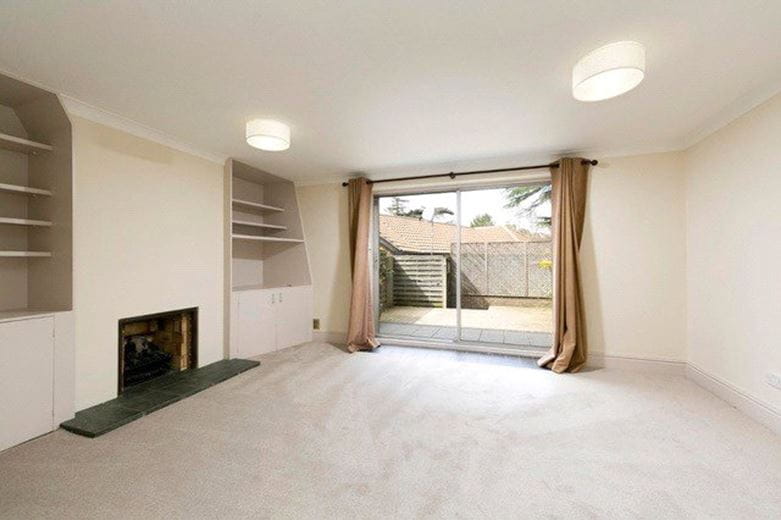 3 bedroom house, Lower Grove Road, Richmond TW10 - Available