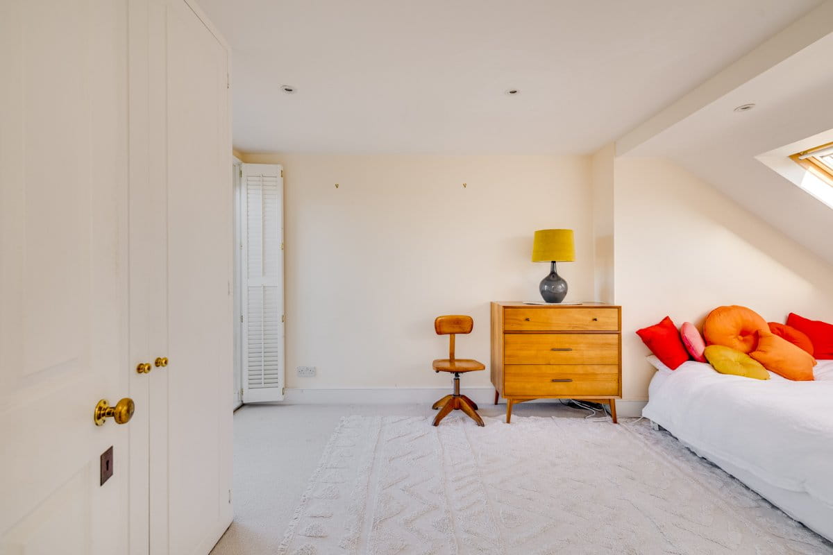 4 bedroom house, Grove Road, London SW13 - Available