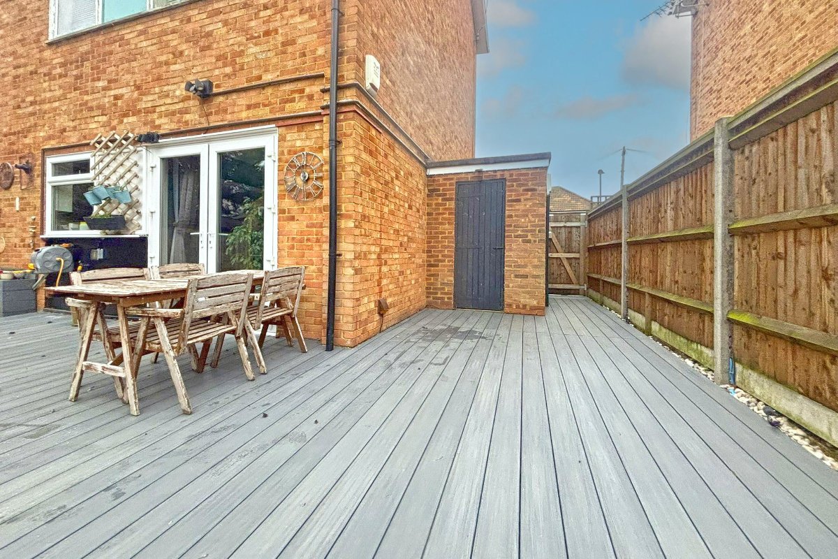 2 bedroom maisonette, Simpson Road, Richmond TW10 - Let Agreed