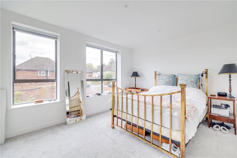 3 bedroom house, Harlow Gardens, Kingston upon Thames KT1