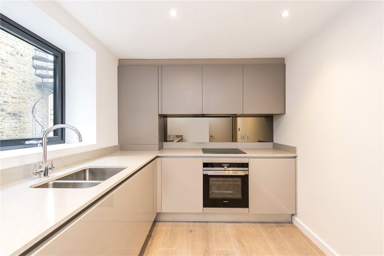 1 bedroom flat, King Street, Hammersmith W6 - Let Agreed