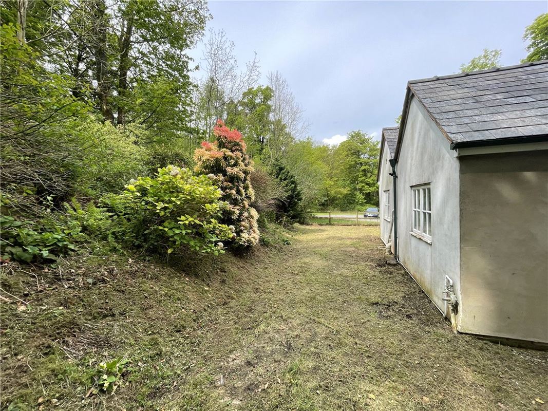  bedroom cottage, Ffordd Llyn Syberi, Eglwysbach LL28 - Let Agreed
