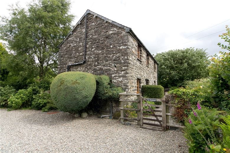  bedroom house, Sarnau, Bala LL23 - Available