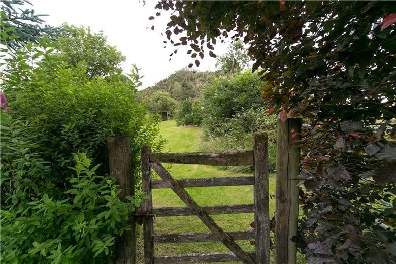  bedroom house, Sarnau, Bala LL23 - Available