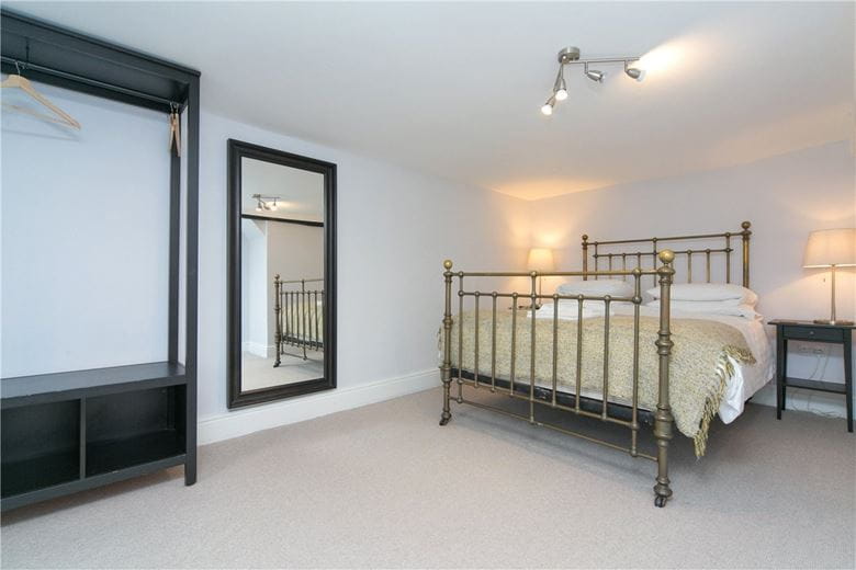  bedroom house, Ynys, Talsarnau LL47 - Available