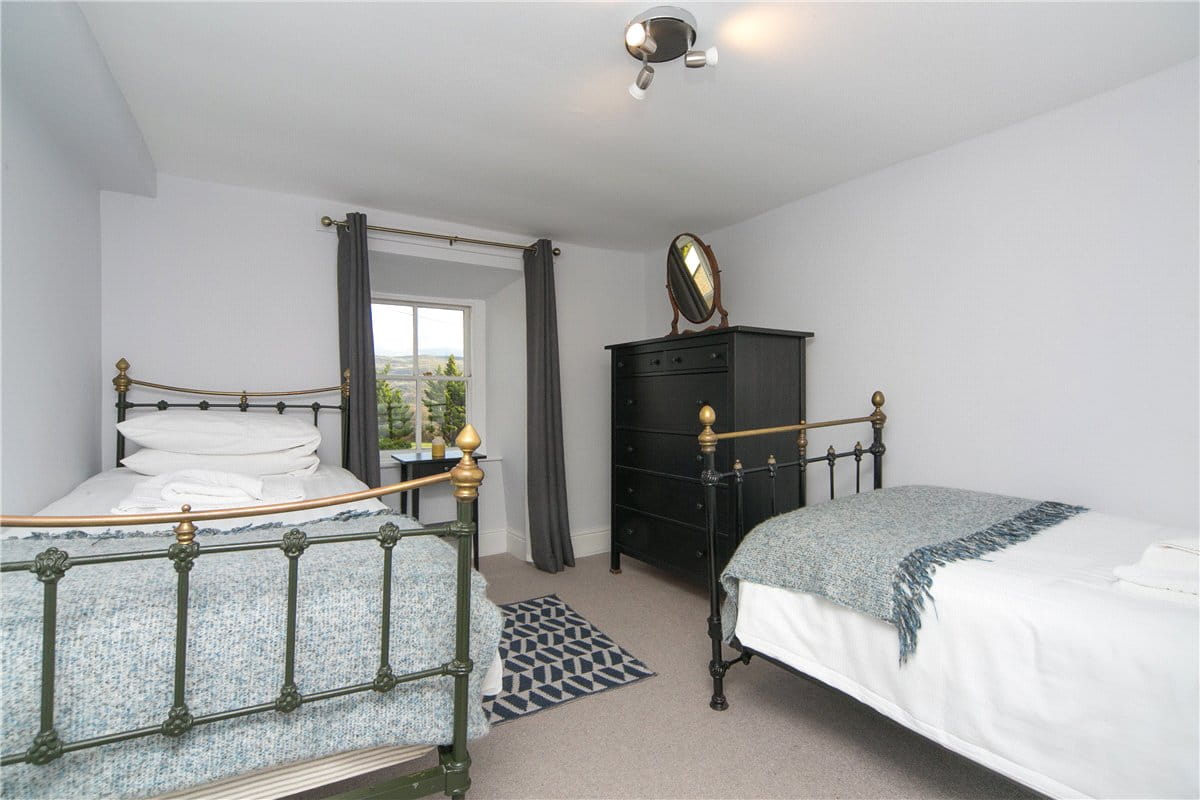  bedroom house, Ynys, Talsarnau LL47 - Available