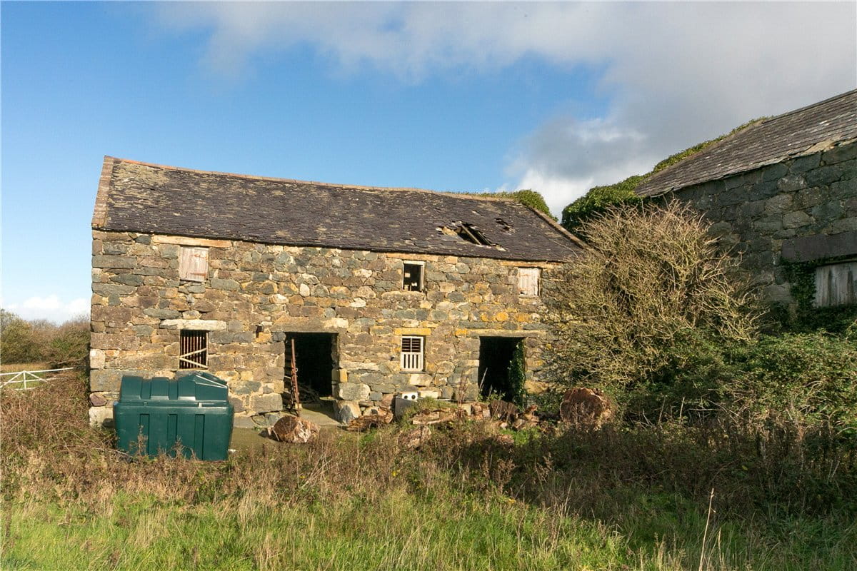 265 acres Farm, Pontllyfni, Caernarfon LL54 - Available