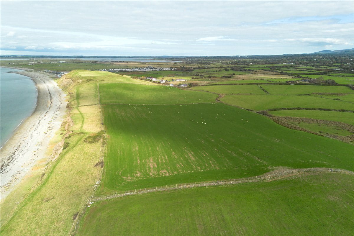 901 acres Country Estate, Caernarfon, Gwynedd LL54 - Available