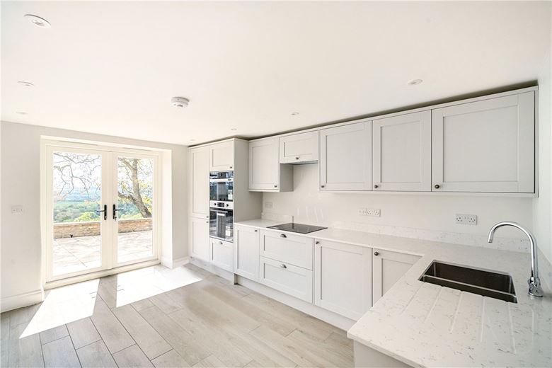 2 bedroom cottage, Bath Road, Colerne SN14 - Available
