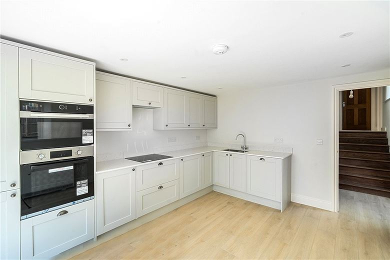2 bedroom cottage, Bath Road, Colerne SN14 - Available