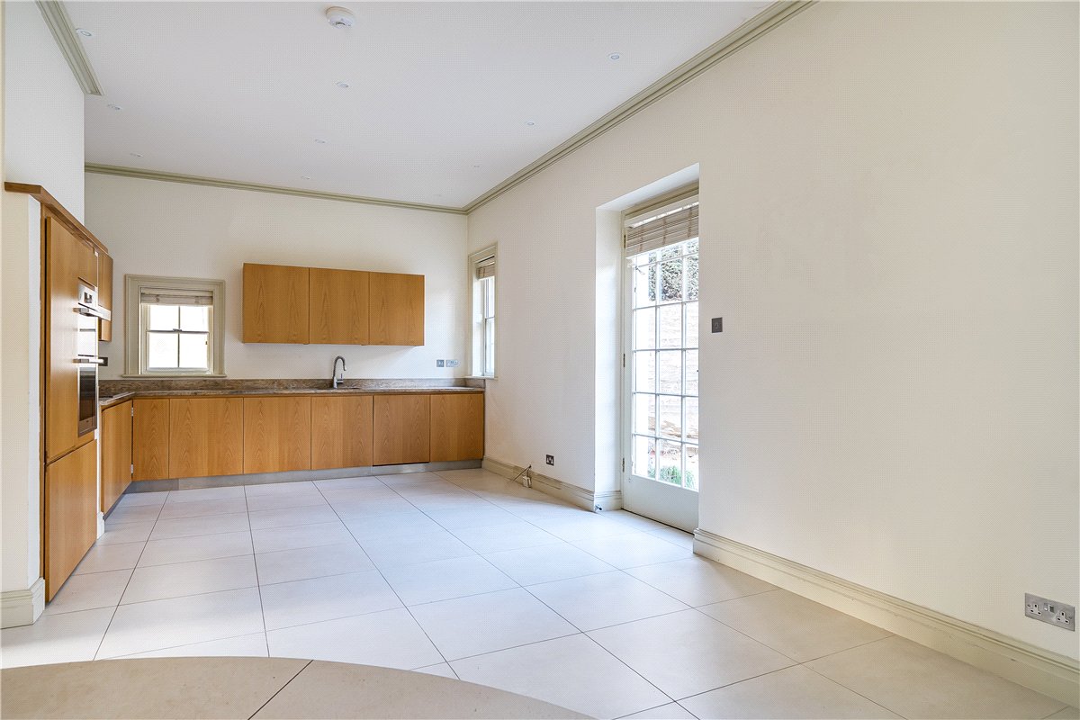 3 bedroom house, Badminton Road, Old Sodbury BS37