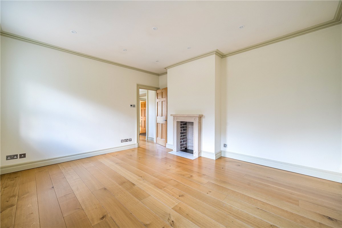 3 bedroom house, Badminton Road, Old Sodbury BS37