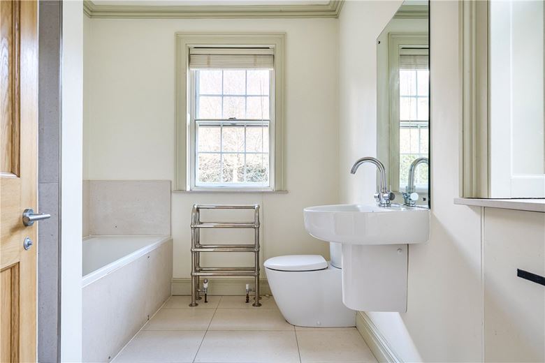 3 bedroom house, Badminton Road, Old Sodbury BS37