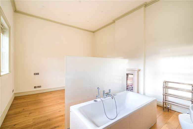 3 bedroom house, Badminton Road, Old Sodbury BS37