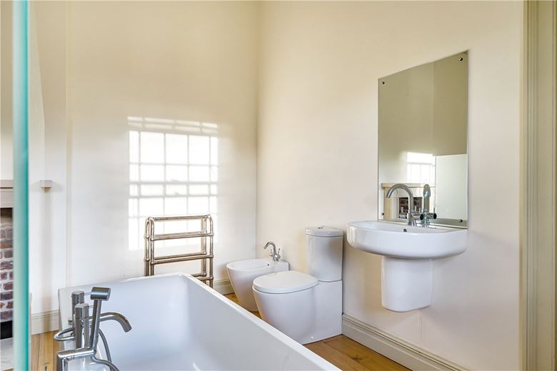 3 bedroom house, Badminton Road, Old Sodbury BS37