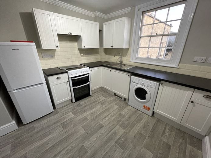 2 bedroom flat, Beauford Square, Bath BA1 - Let Agreed