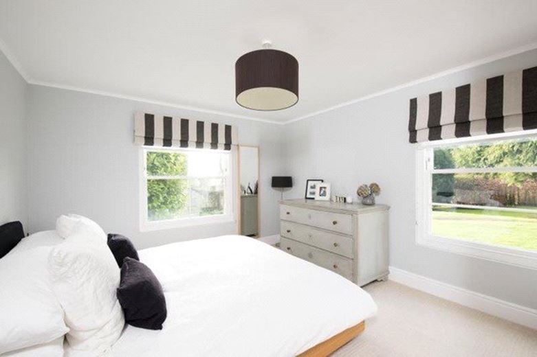 3 bedroom flat, Allenby House South, Lansdown Road BA1