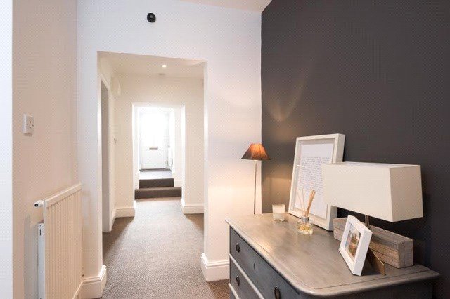 3 bedroom flat, Allenby House South, Lansdown Road BA1