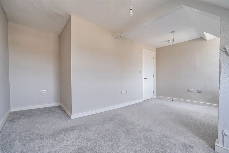 1 bedroom flat, Old Bond Street, Bath BA1 - Available