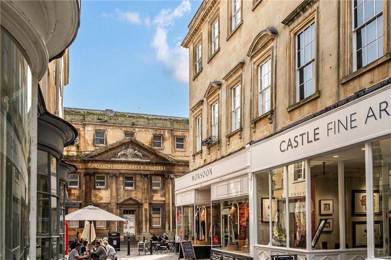 1 bedroom flat, Old Bond Street, Bath BA1 - Available