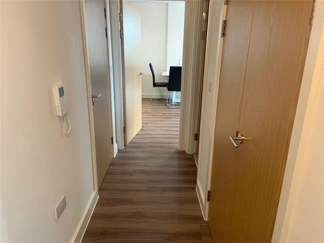 2 bedroom flat, Midland Road, Bath BA2 - Available