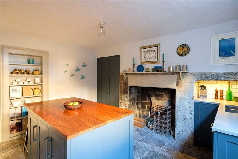 3 bedroom house, Northampton Street, Bath BA1 - Available