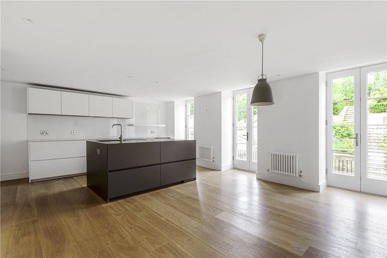 3 bedroom maisonette, Somerset Place, Bath BA1