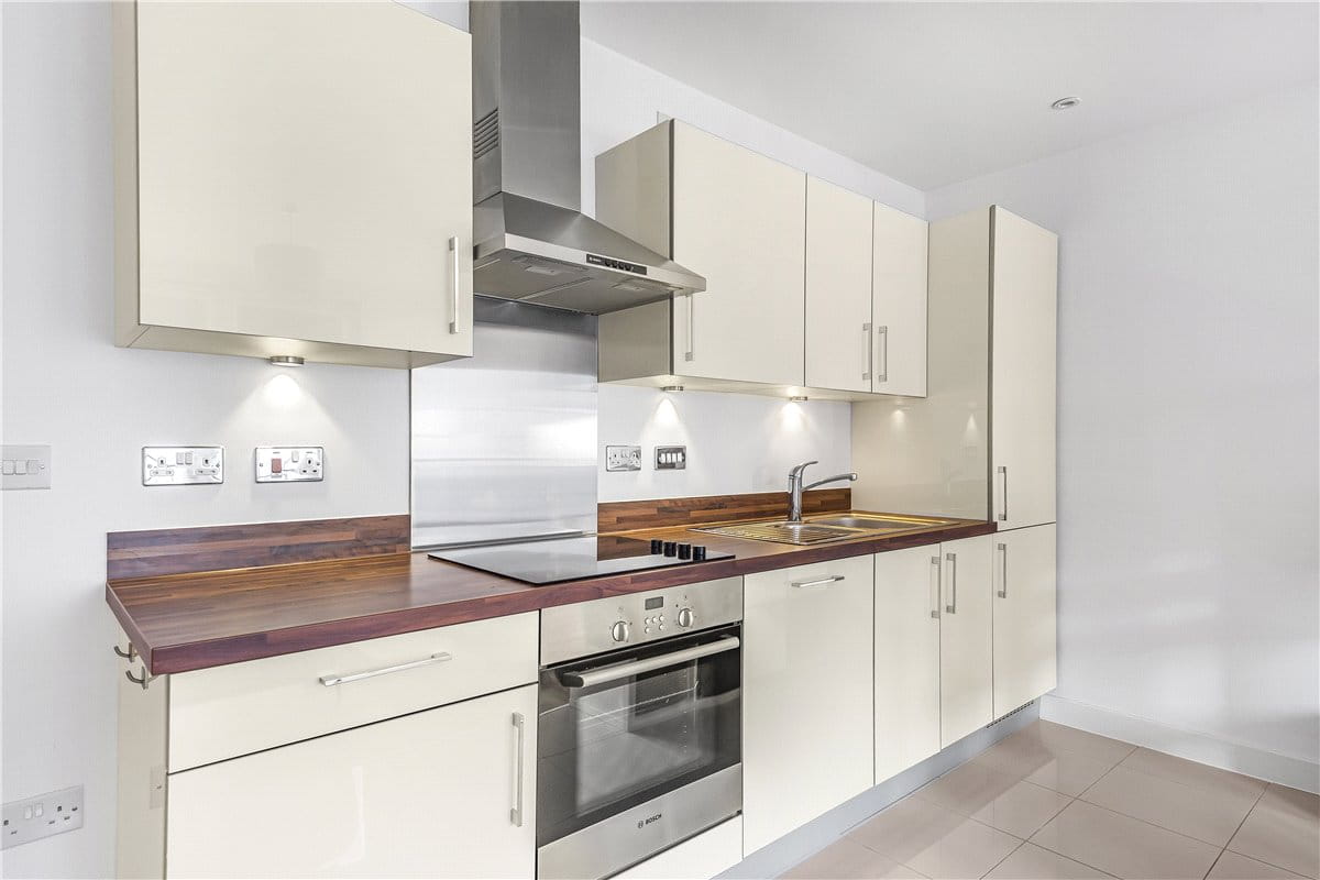 1 bedroom flat, Longmead Terrace, Bath BA2 - Let Agreed