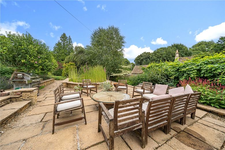 5 bedroom house, Middlehill, Box SN13 - Available