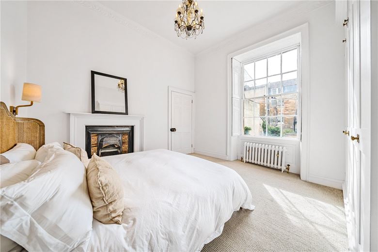 2 bedroom flat, Henrietta Street, Bath BA2