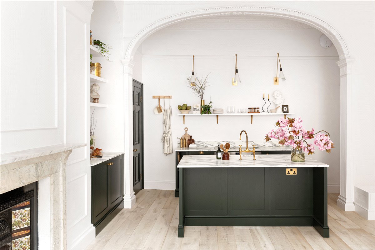 2 bedroom flat, Henrietta Street, Bath BA2