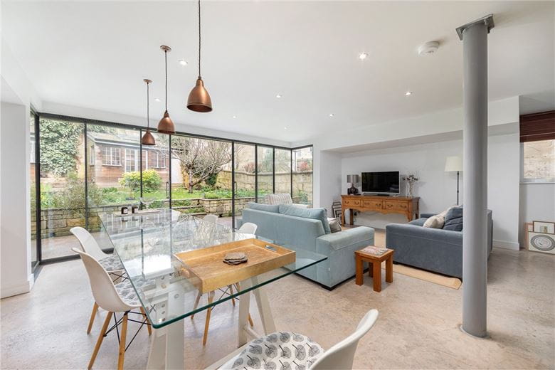 2 bedroom flat, Lansdown Road, Bath BA1