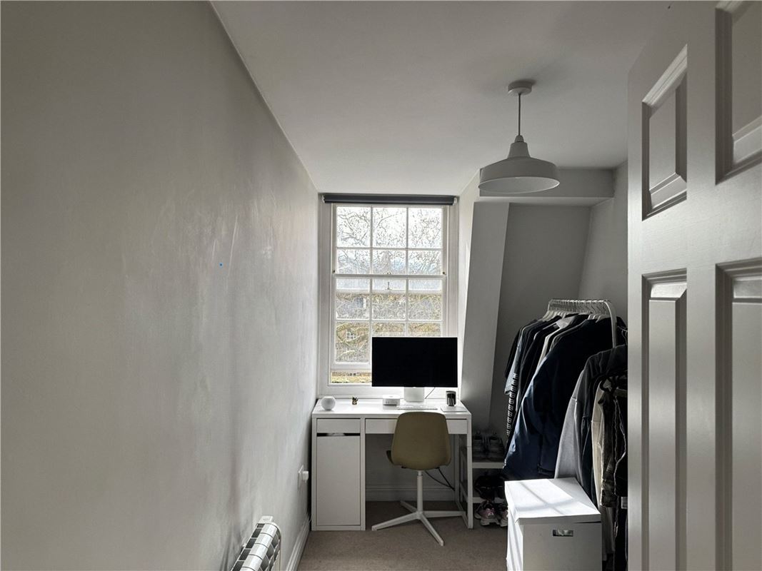 1 bedroom flat, Monmouth Street, Bath BA1