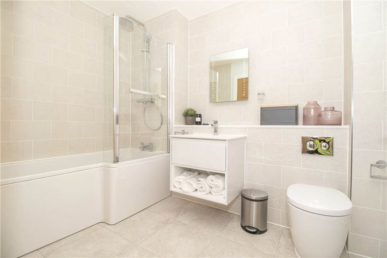 2 bedroom flat, Riverside View, Temple Street BS31