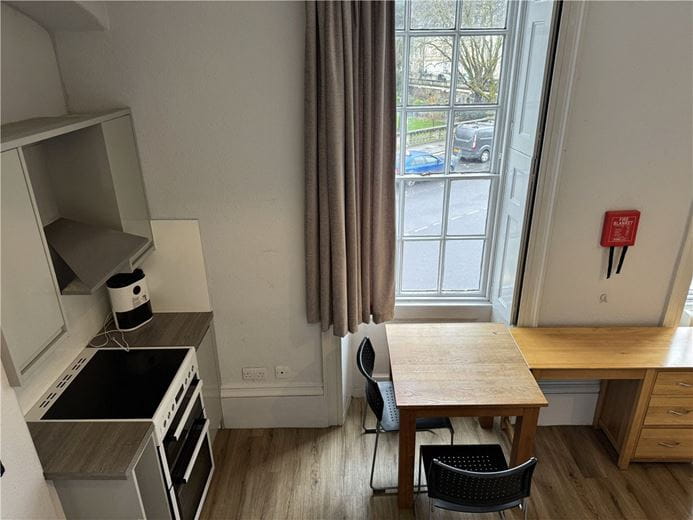 1 bedroom flat, Terrace Walk, Bath BA1