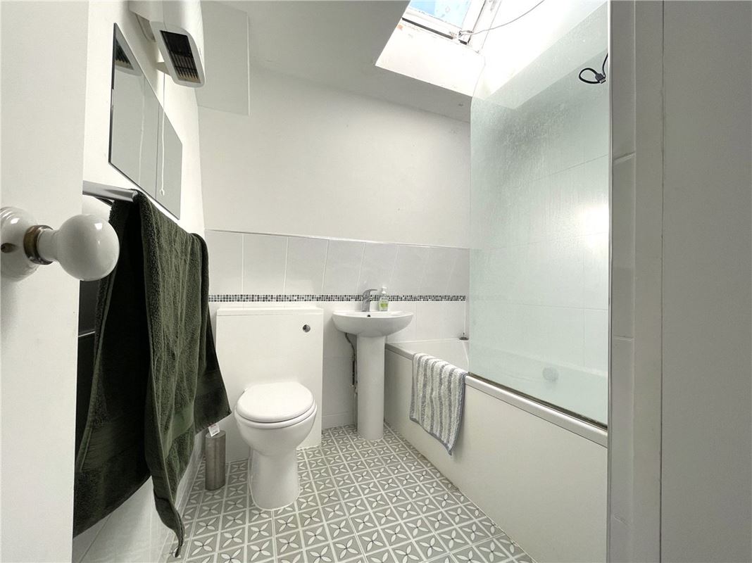 1 bedroom flat, Park View House, Brock Street BA1