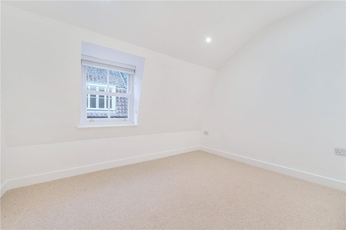 2 bedroom flat, Palace Yard Mews, Bath BA1 - Available
