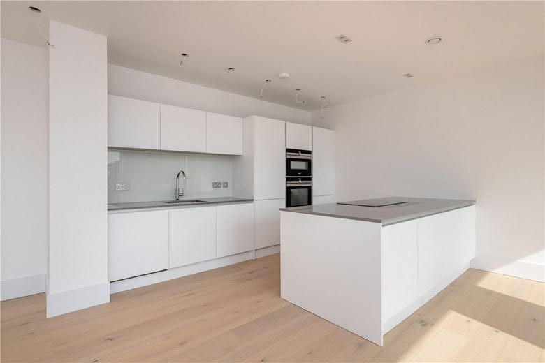 2 bedroom flat, Granville Court, Granville Road BA1