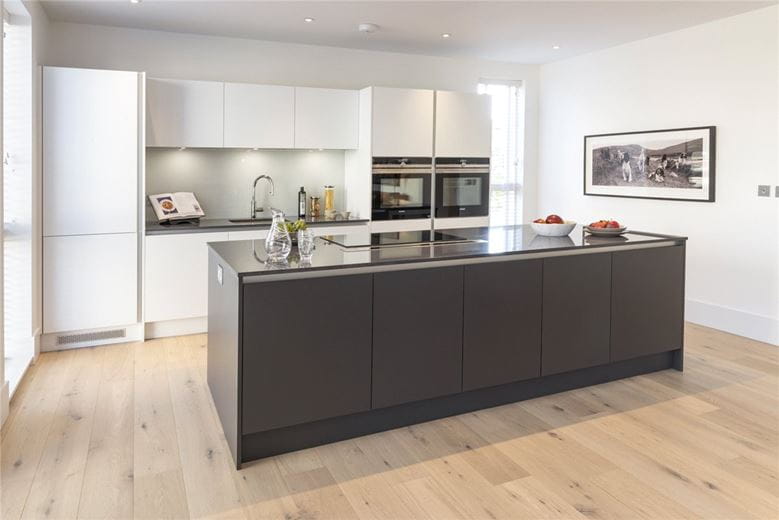 2 bedroom flat, Granville Court, Granville Road BA1