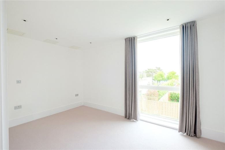 2 bedroom flat, Granville Court, Granville Road BA1 - Let Agreed
