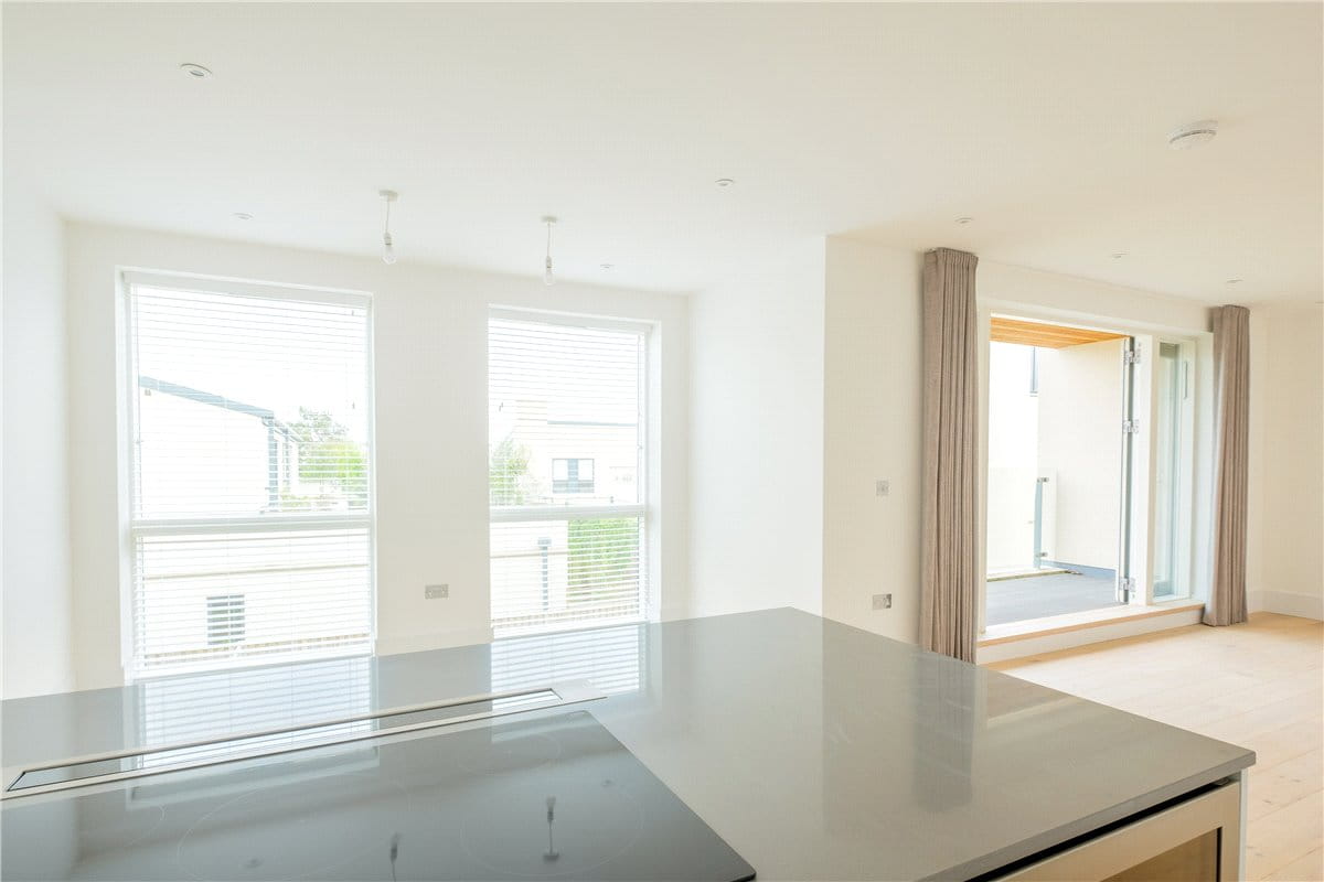 2 bedroom flat, Granville Court, Granville Road BA1 - Let Agreed