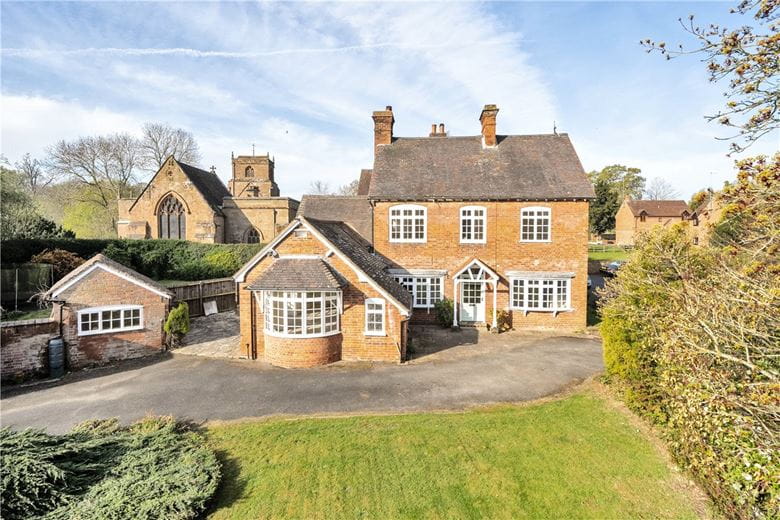 3 bedroom house, Church Lane, Stoneleigh CV8 - Available