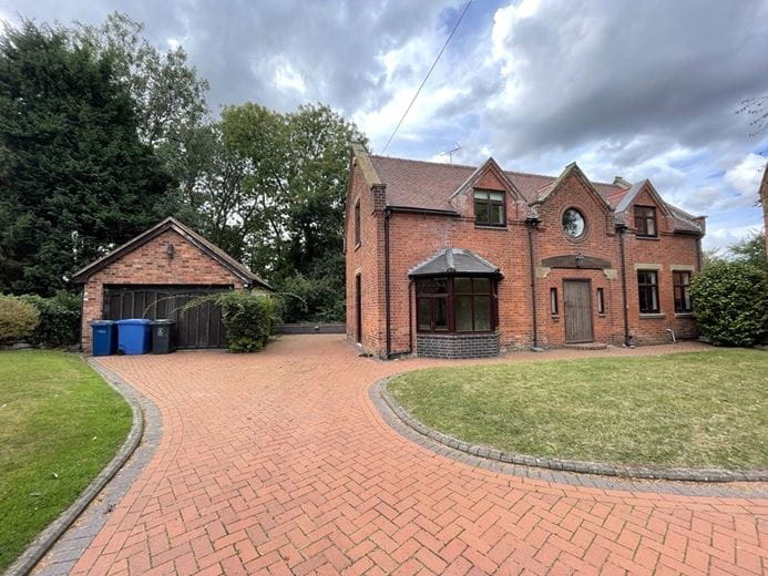 3 bedroom house, School Lane, Hints B78 - Available